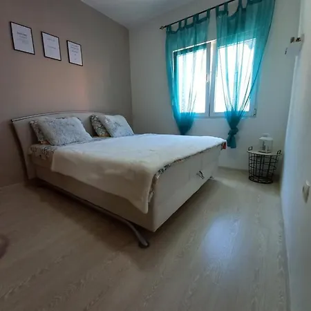 Apartment Nur