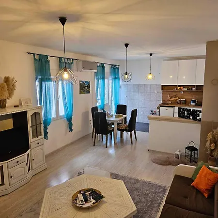 Apartment Nur *
